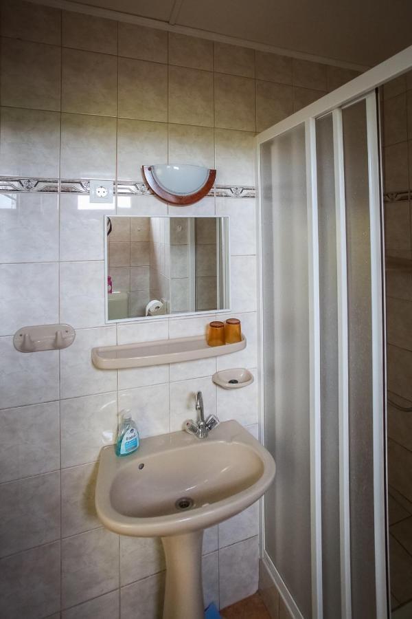 Hellényi apartmanok Harkány Exterior foto